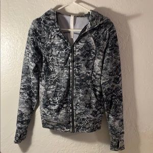 Lululemon scuba hoodie size 4